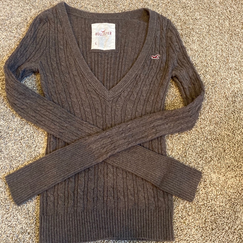 Hollister sweater